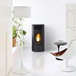 Pelletofen MCZ CLUB Absolute Comfort Air 12 M3 11,9 KW -Top Fram Geschaft CLUB ABSOLUTE AMBIENTE 2 1600x1600