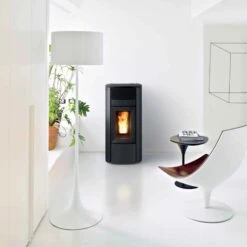 Pelletofen MCZ CLUB Absolute Air 10 M3 10 KW -Top Fram Geschaft Pelletofen MCZ CLUB ABSOLUTE Metall Schwarz Abdeckplatte Keramik Schwarz Ambient 1600x1600 1