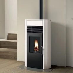 Pelletofen Royal Roberta Air 80 US 8 KW -Top Fram Geschaft Pelletofen Royal Roberta Air 60 US weiss amb 1600x1600